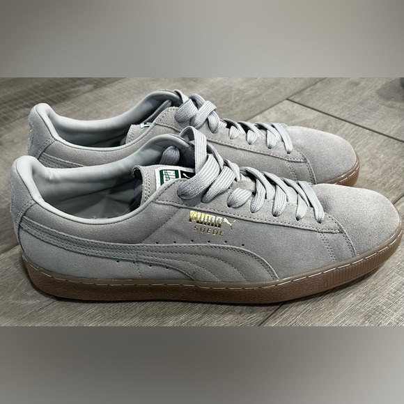 Brand New Puma Sneakers - size 13 - Grey Suede w/ Gum Sole - Picture 3 of 5